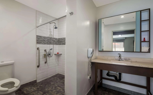 Sunset West Hotel, SureStay Collection by Best Western