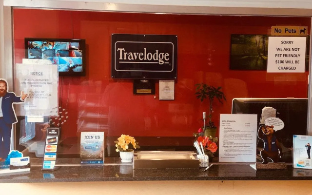 Travelodge by Wyndham Bay Shore Long Island