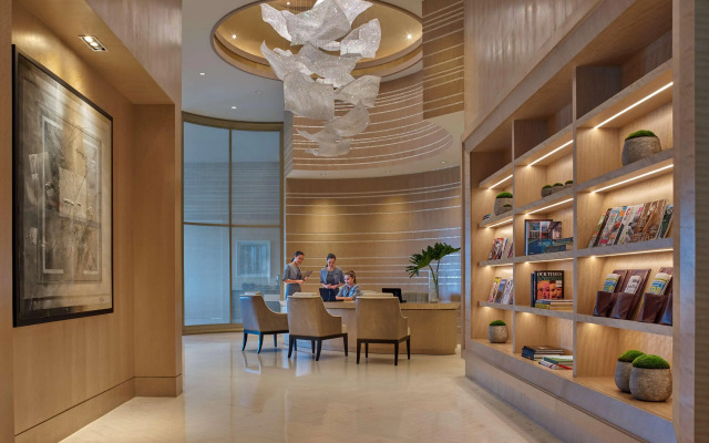 Shangri-La Residences at the Fort, Manila