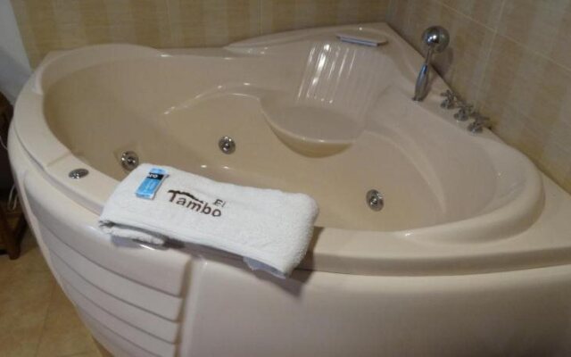 Hostal El Tambo