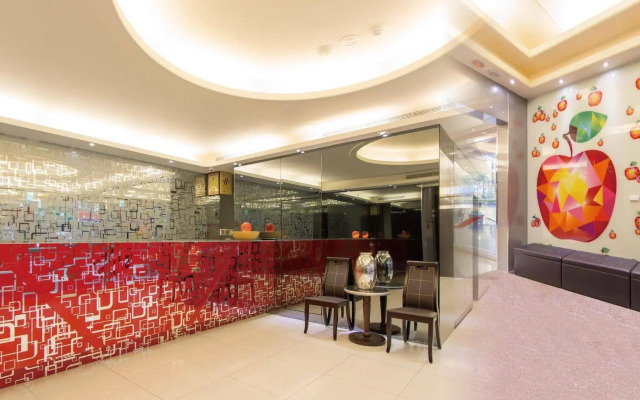 Vintage Apple Hotel