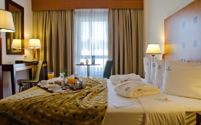 VIP Executive Santa Iria Hotel - Image 4