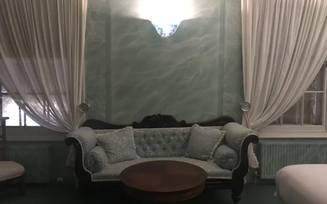 Drapers House Hotel