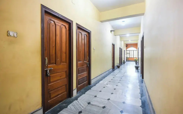 Hotel Rajmahal