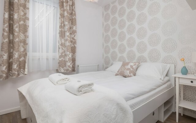 Apartment Poznan Strzelecka by Renters