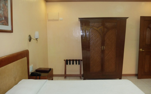 Pacific Breeze Hotel and Resort