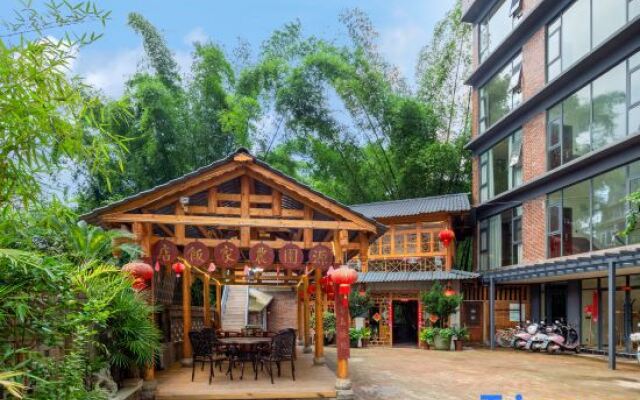 Yangshuo Yuanyuan Hotel (20 yuan Xianggongshan Scenic Area)