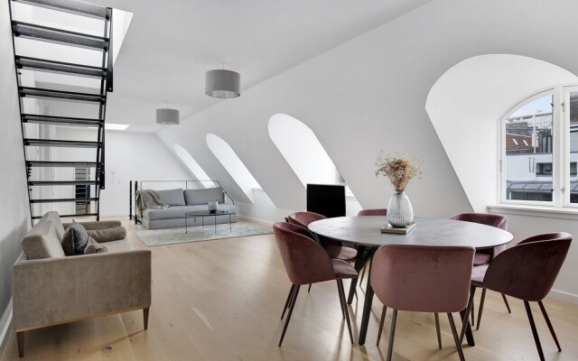 Sanders King - Popular 2-bdr Apt In Copenhagen Center