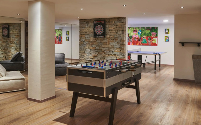 SCHLOSS Zermatt - CBD & Adaptogenic Spa and Sport Hotel