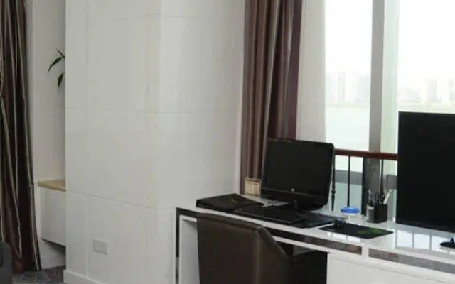 Yijing Holiday Hotel