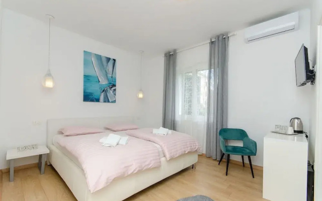 Apartment and Room Columbo