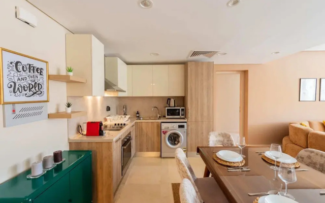 Xuru Stays I Homestyle 3BR Penthouse Pool & Beach View