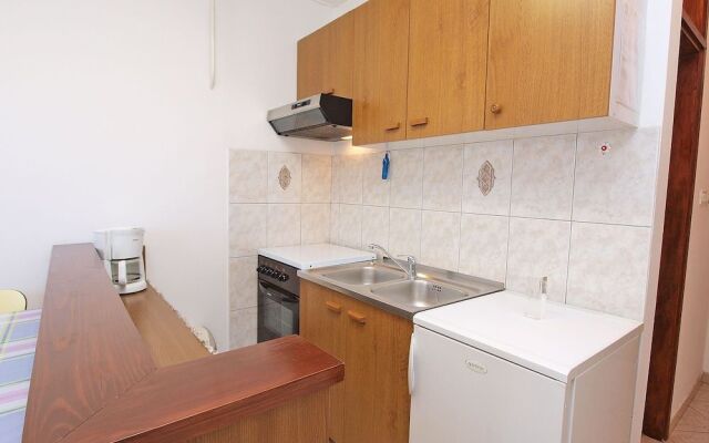 Apartment 909