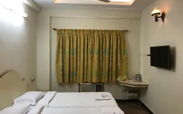 Akg Lodge