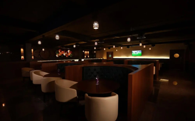Hotel Grand Padappai Residency