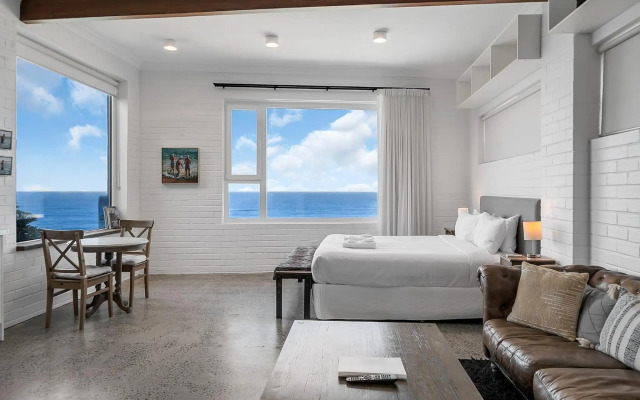 Cliffside: Bondi Beach