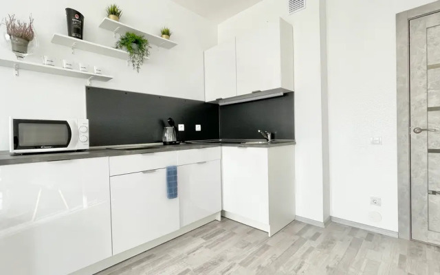 Madrid Apartments (Madrid Apartments) on Nachdiva Vasilieva street 34