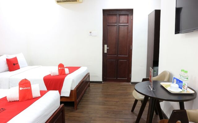 RedDoorz Premium near Bai Sau