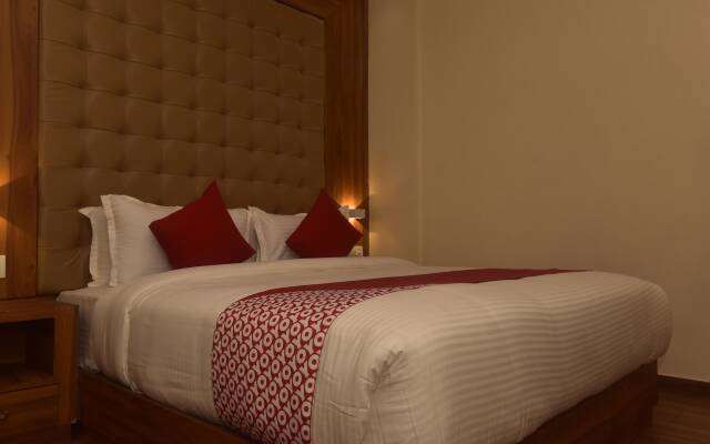 OYO 19615 Flagship Art Hotels