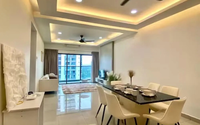 Rooftop Pool Jalan Landmark Apartments