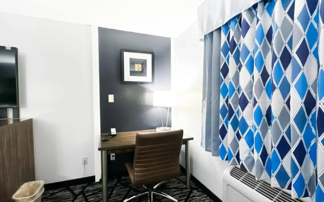 Blaine Town Inn & Suites
