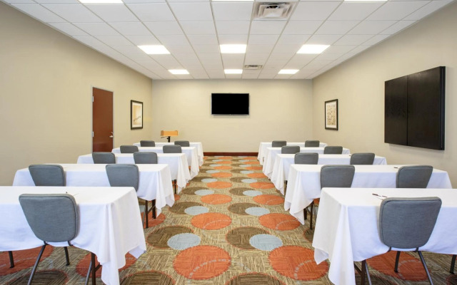 Staybridge Suites: Las Vegas - Stadium District by IHG