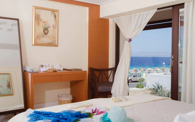 Bellevue On The Beach Suites