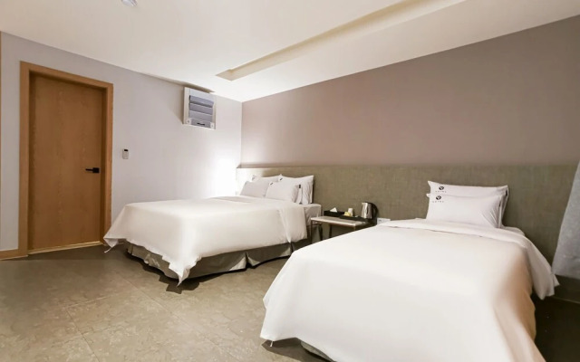 Yongin Singal Sangsang Hotel 1