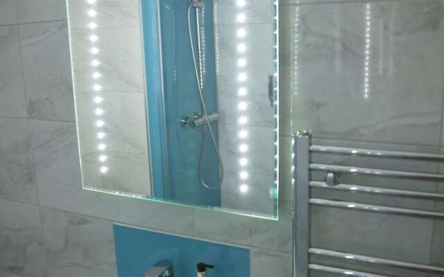 The Greyhound Inn & Hotel