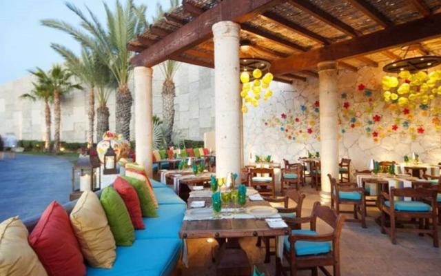 Paradise Family Suite at Cabo San Lucas