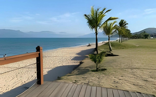 Casa em Condomínio Frente a Praia Caraguatatuba