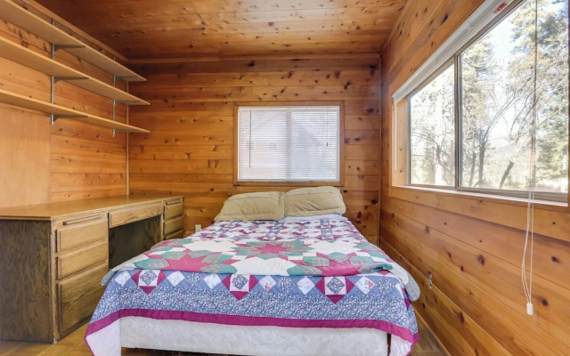 Quaint + Rustic A-frame < 5 Mi to Plumas-eureka!