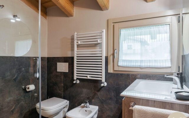 Olga s Chalet in Vione
