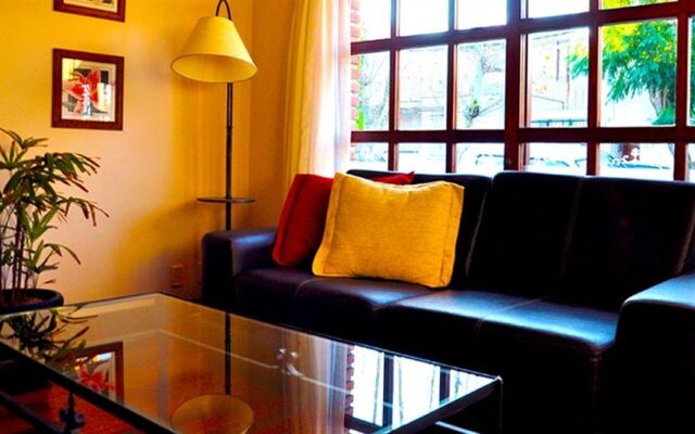 Hotel Ayres Colonia