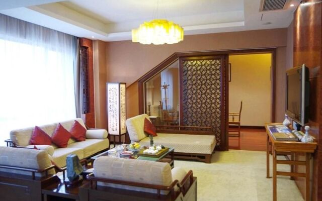 Gold Riverside Hotel