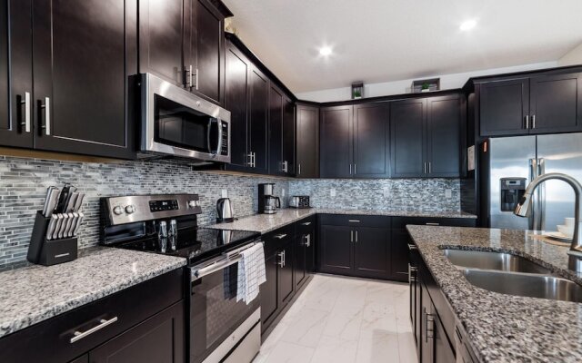 # 4725 Kings Castle Circle