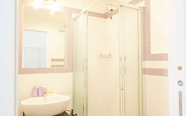 Colosseo Friendly Suite & Rooms