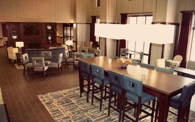 Hampton Inn & Suites Muncie