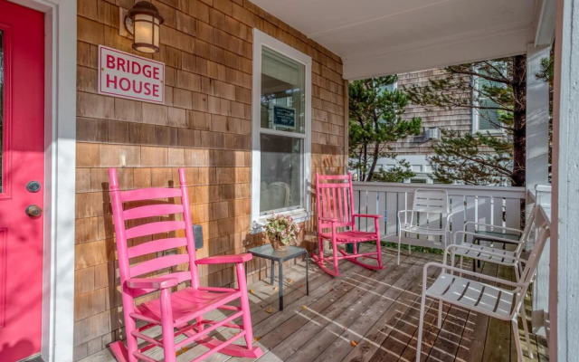 Bridge House