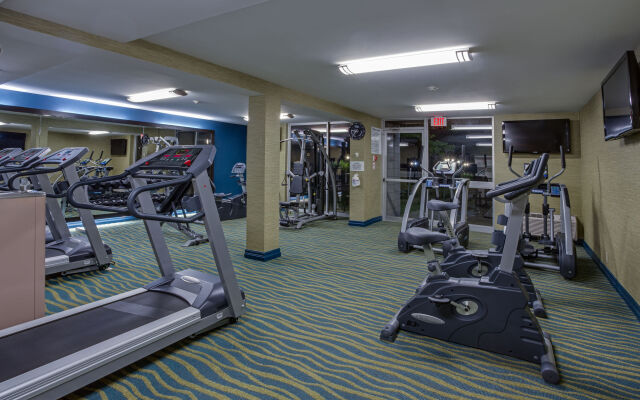 Four Points by Sheraton Point Edward Sarnia