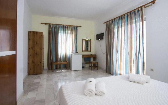 Revekka Rooms