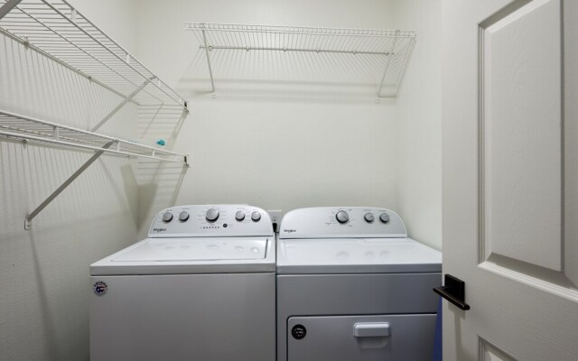 Artsy South Congress Suites by Sonder