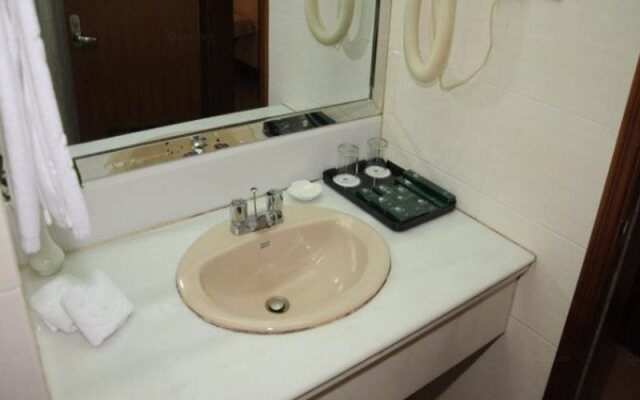 Hangzhou Dongmao Hotel