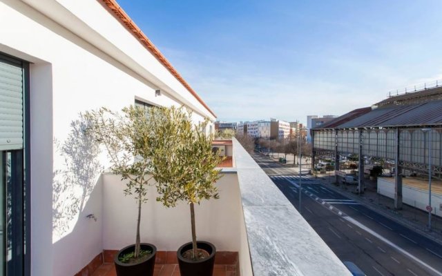 Sevilla Alquila Amplios Apartamentos Duplex en San Bernardo