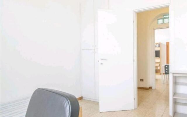 2 bedrooms apartment near metro M1 Marelli 17min from Duomo