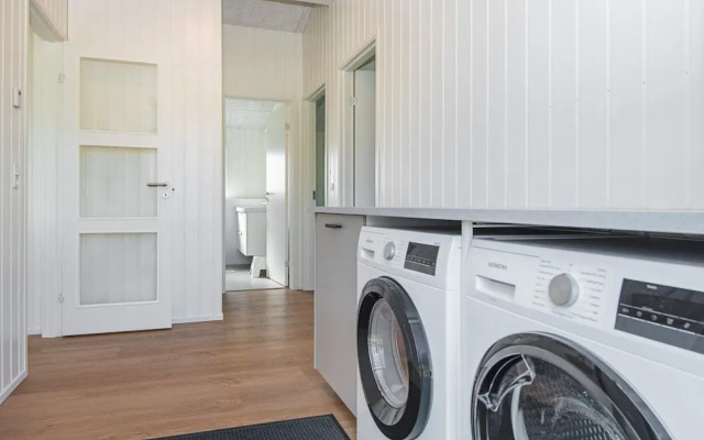 6 Person Holiday Home in Ronde