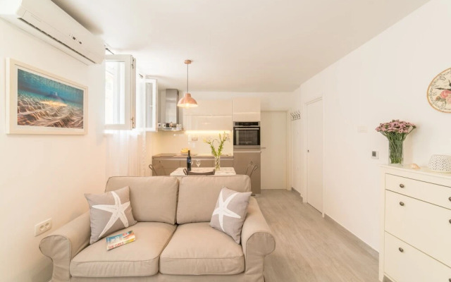Apartment Nono near the beach with parking