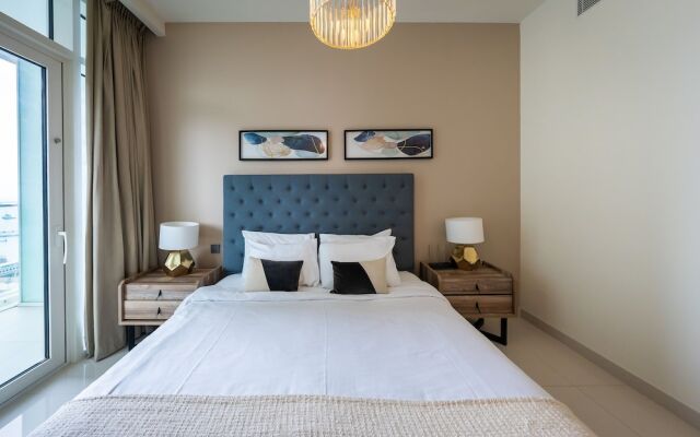 Glamorous 3BR with Marina view