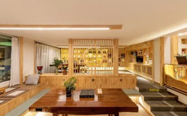Qianhuan·evelyn·Wangshan Light Luxury Pool Homestay (Libo Xiaoqikong East Gate)