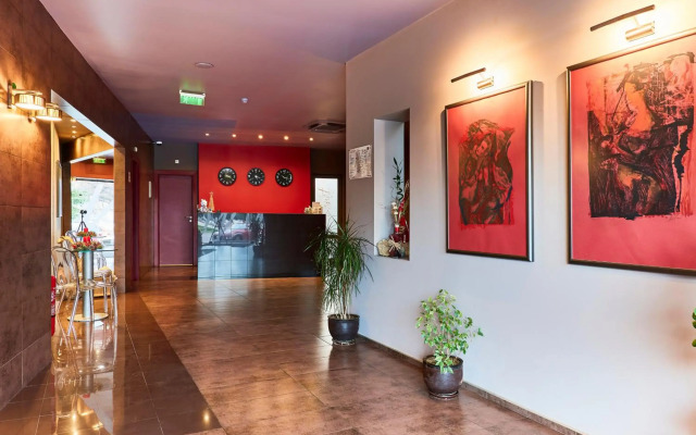 Hotel Mone